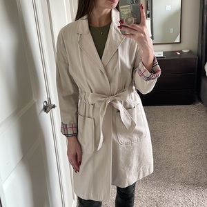 Cupcakes and Cashmere Tie-Front Trench Coat with Pink Plaid Lining Size Small